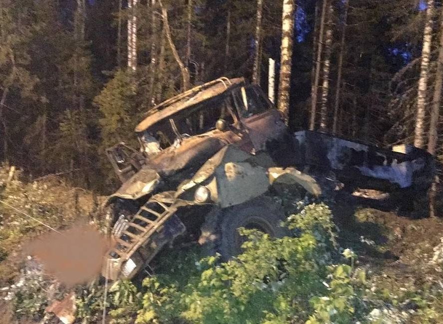 В Свердловской области взорвался бензовоз, перевозивший 10 туристов