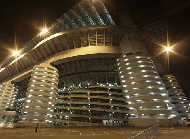Пользователей соцсети удивила оптическая иллюзия на миланском стадионе
