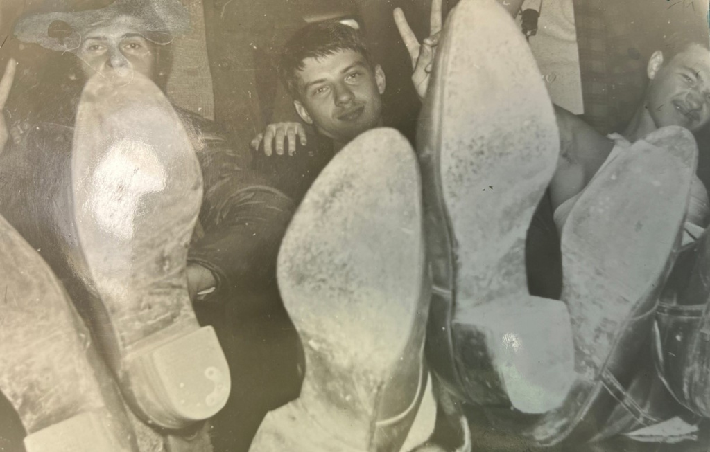 Фото 8 Игорь Крысанов с друзьями отдыхают на самой крутой дискотеке Рязани начала 80-х Студия 78 в ДК профсоюзов (ныне МКЦ).jpg